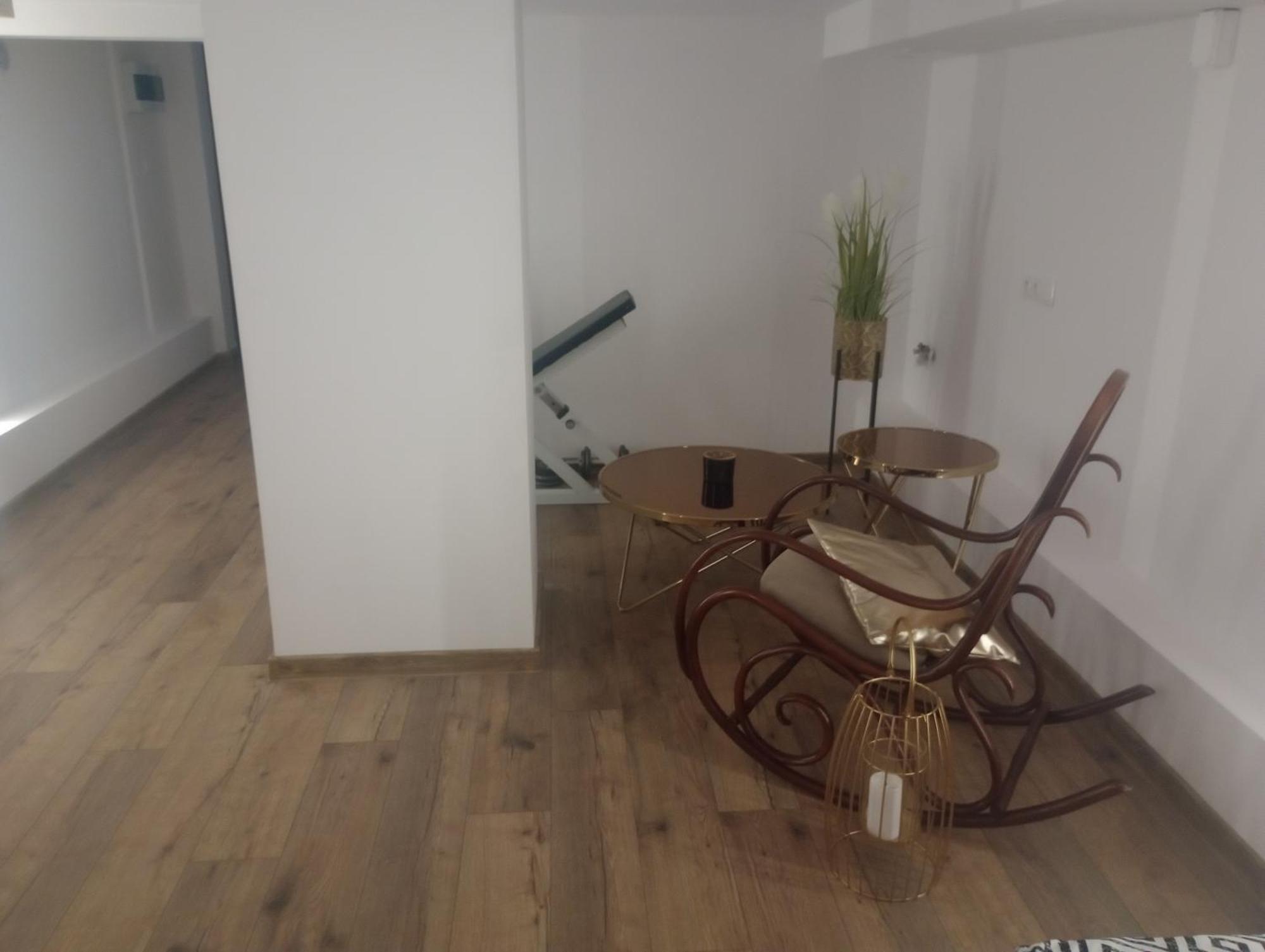 76 Apartment