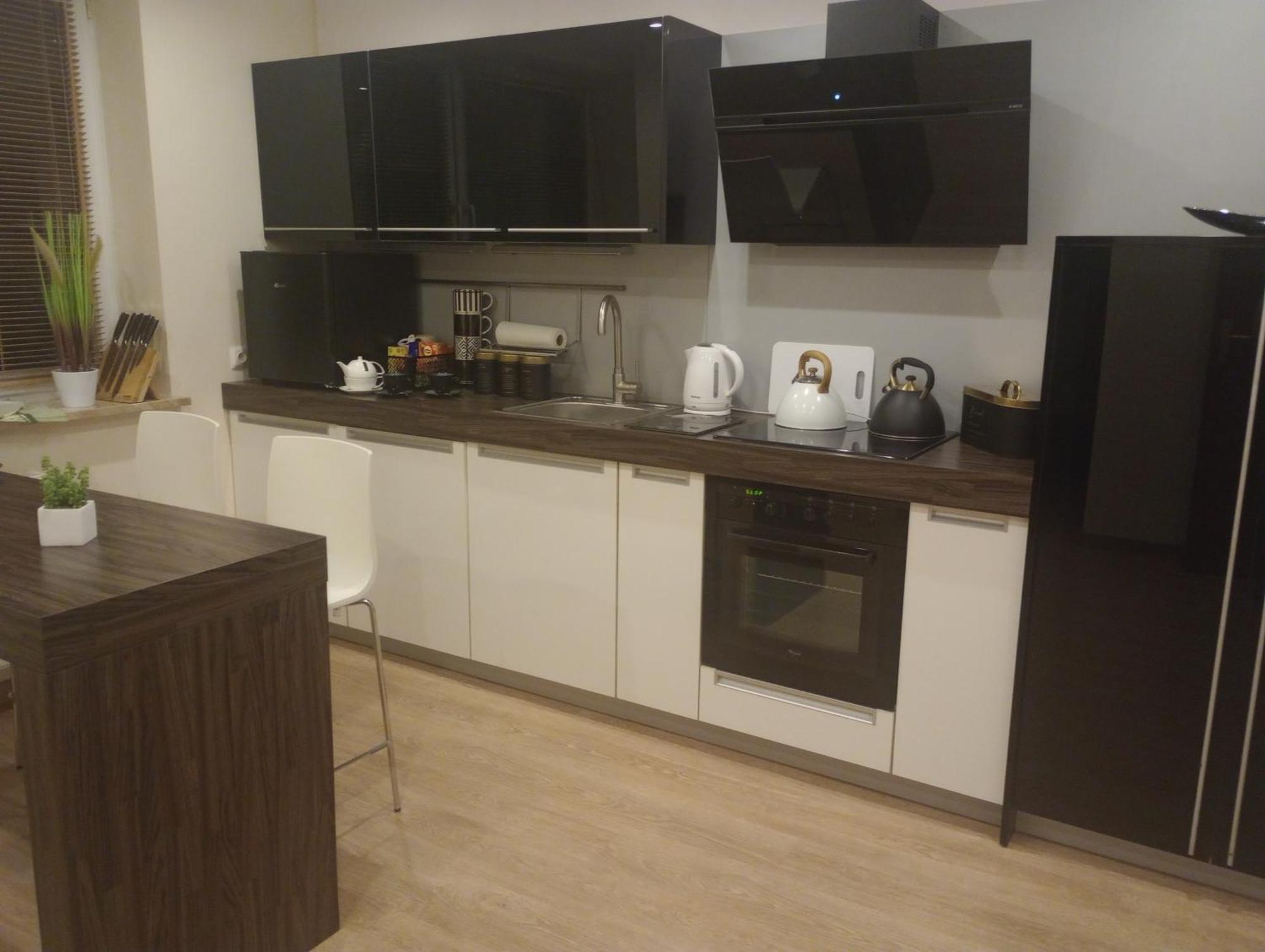 Apartment 76